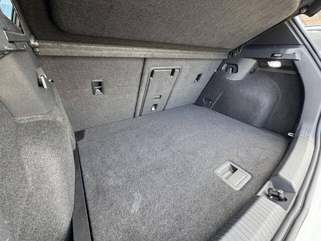 Volkswagen GOLF 1.5 eTSI R-Line | Automaat