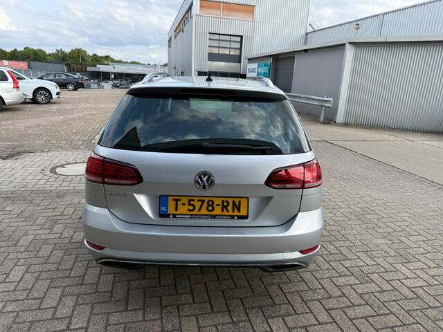 Volkswagen GOLF Variant 1.0 TSI Highline
