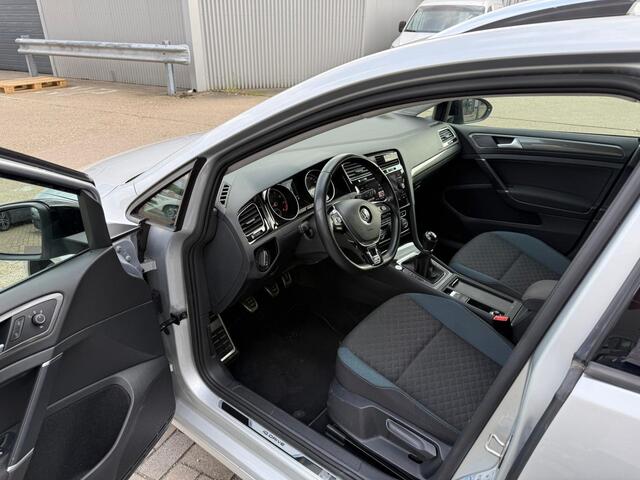 Volkswagen GOLF Variant 1.0 TSI Highline