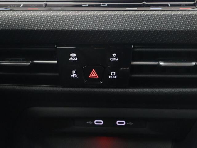 Volkswagen GOLF 1.5 TSI R-Line | Trekhaak | Beats Audio | Camera | Stoelverwarming | Matrix LED | Sportstoelen | Adaptive cruise | Carplay | Dodehoek detectie | Keyless | Park Assist | Navigatie