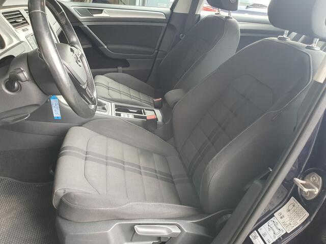 Volkswagen GOLF Variant 1.0 TSI Connected Series PDC/TREKH./AIRCO/CRUISE/LMV