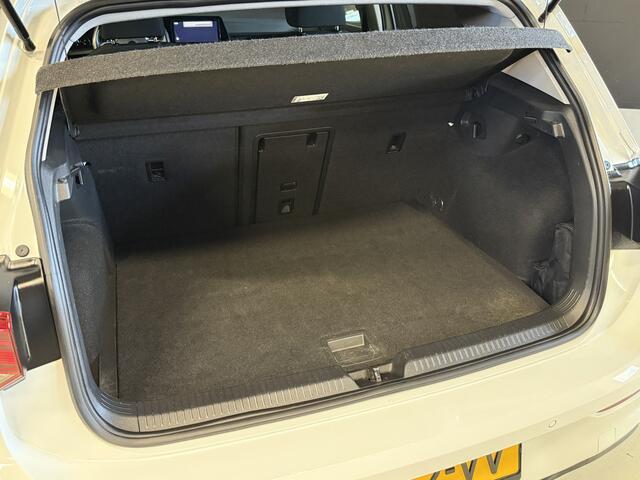 Volkswagen GOLF 1.5 eTSI Style | Memory stoelen | 18'' inch | Virtual cockpit
