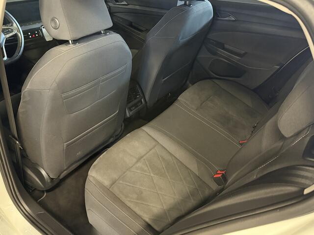 Volkswagen GOLF 1.5 eTSI Style | Memory stoelen | 18'' inch | Virtual cockpit