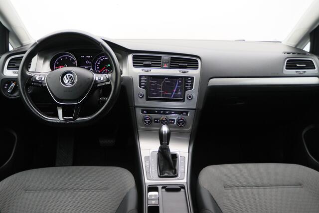 Volkswagen GOLF Variant 1.0 TSI DSG Comfortline Climate, Cruise, Navigatie, Bluetooth, Apple Carplay, PDC, DAB, 16''