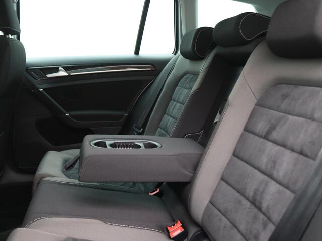 Volkswagen GOLF Variant 1.4 TSI Highline 125PK Navi, Clima, Parkeersensoren voor en achter, Elektr. inkl. buitenspiegels, Cruise Controle, 17" LM Velgen