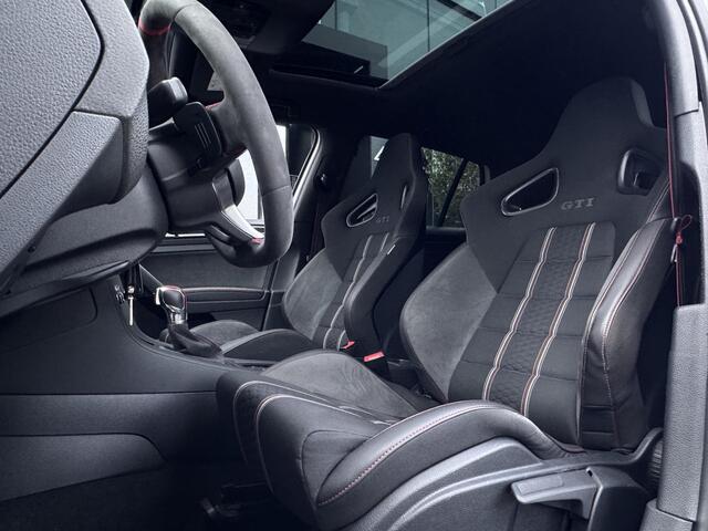 Volkswagen GOLF 2.0 TSI GTI Clubsport Schaalstoelen | Schuifdak
