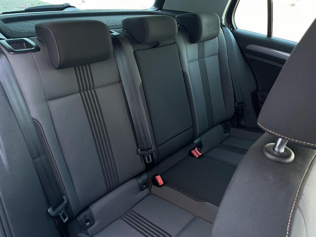 Volkswagen GOLF 1.4 TSI Connected Series|Automaat|Stoelverwarming