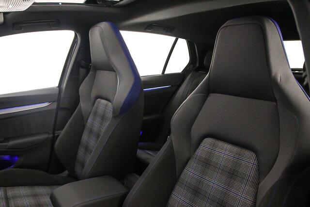 Volkswagen GOLF GTE 1.5 TSI eHybrid 272pk DSG Automaat Panoramadak, Black Style, Head up display, Adaptive cruise control, LED matrix koplampen, Achteruitrijcamera