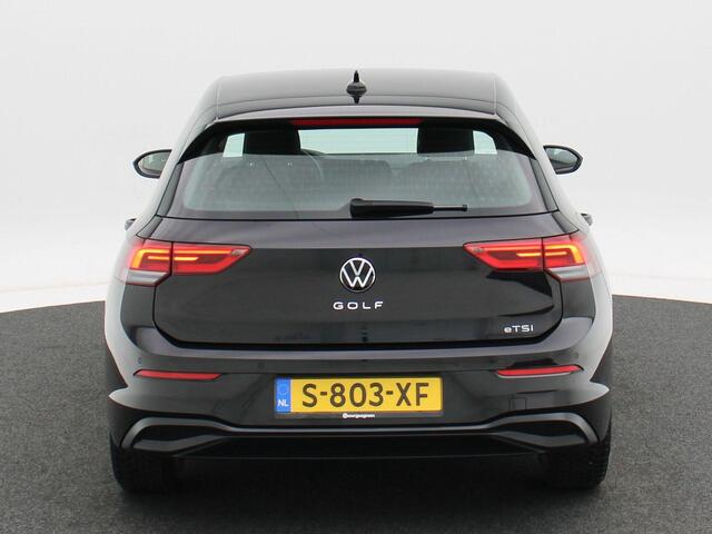 Volkswagen GOLF 1.0 eTSi 110 Pk Automaat Life | Adaptive Cruise Control | Climate Control | Parkeersensoren | Navigatie | Carplay | 68.916 Km!!