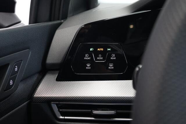 Volkswagen GOLF 1.5 eHybrid GTE 272pk | Panoramadak | Matrix | Trekhaak elektr.