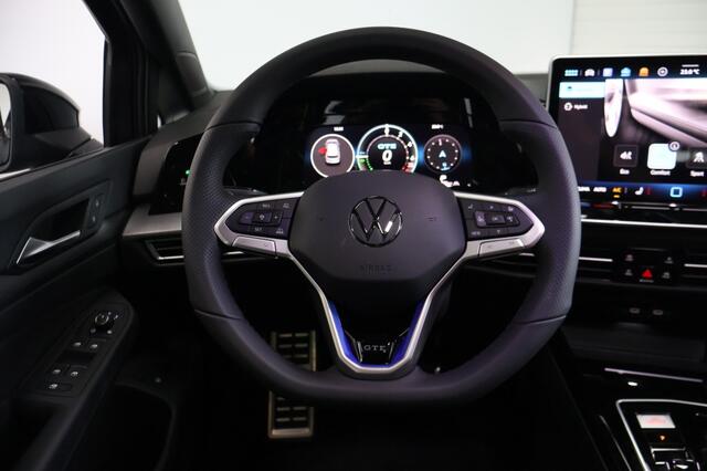 Volkswagen GOLF 1.5 eHybrid GTE 272pk | Panoramadak | Matrix | Trekhaak elektr.