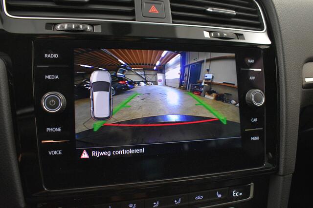 Volkswagen GOLF GTE - GTI Hybrid 204PK Camera dodehoek detectie Stoel verw App Con
