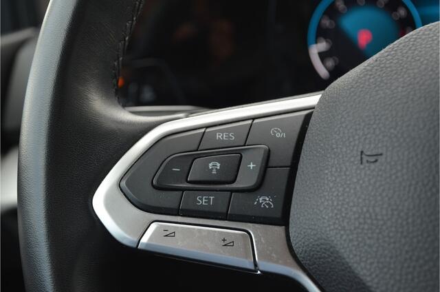 Volkswagen GOLF 1.0 eTSI Life Business Carplay | Stuur + Stoelverwarming | Adaptive Cruise | Virtual cockpit | Sfeerverlichting