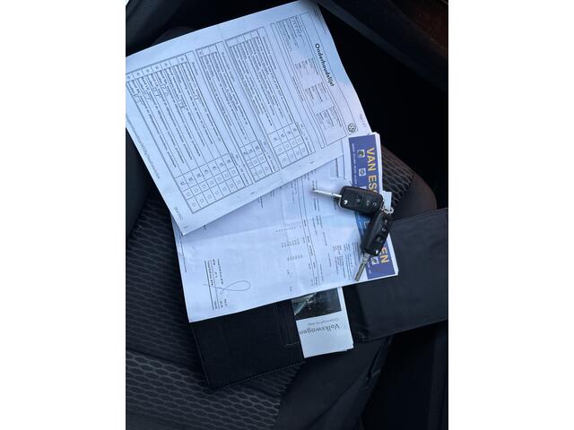 Volkswagen GOLF 1.4 TSI Highline Business R / 167 DKM / 2017