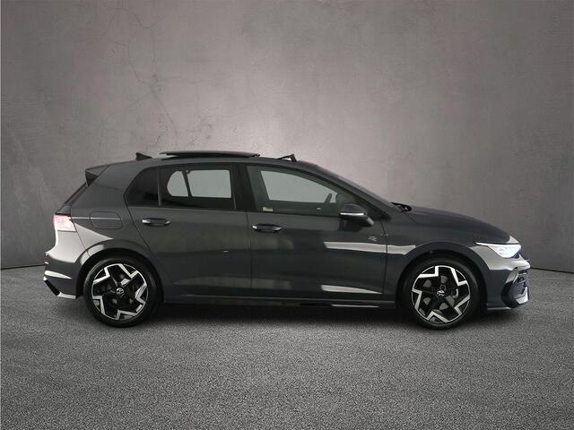 Volkswagen GOLF R-Line Edition 1.5 eTSI 150pk DSG Automaat Harman Kardon audio, Panoramadak, LED matrix koplampen, Adaptive cruise control, Achteruitrijcamera, Navigatie