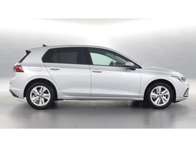 Volkswagen GOLF 1.0 eTSI Automaat | Life Business | Camera | Ergo. stoelen | Mild Hybrid