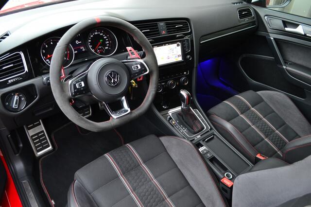 Volkswagen GOLF 2.0 TSI GTI Clubsport 265PK Dynaudio/ACC/LED