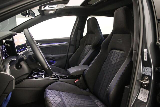 Volkswagen GOLF R-Line Edition 1.5 eTSI 150pk DSG Automaat Panoramadak, Harman Kardon audio, LED matrix koplampen, Adaptive cruise control, Achteruitrijcamera