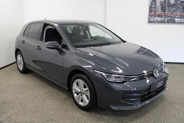 Volkswagen GOLF 1.5 TSI Life Edition