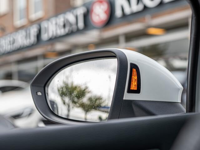 Volkswagen GOLF 2.0 TSI GTI UNIEK HANDBAK!! PANO STANDKACHEL CAMERA DODEHOEK IQ LIGHT