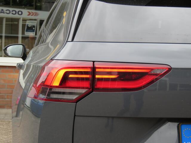 Volkswagen GOLF 1.0 eTSI Life DSG-aut. / Led / 18 Inch / Sportstoelen / Stoel en stuurwielverw. / BOVAG garantie