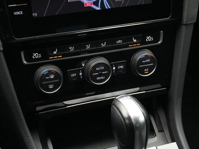 Volkswagen GOLF 1.5 TSI 130 pk DSG Highline | Stoelverwarming | Parkeersensoren voor/achter | Adaptive Cruise | CarPlay | DAB | 16 inch