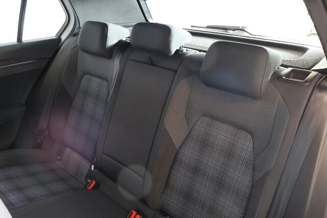 Volkswagen GOLF 1.4 eHybrid GTE 245PK - LED - 18'' R-Line velgen - Winter pakket