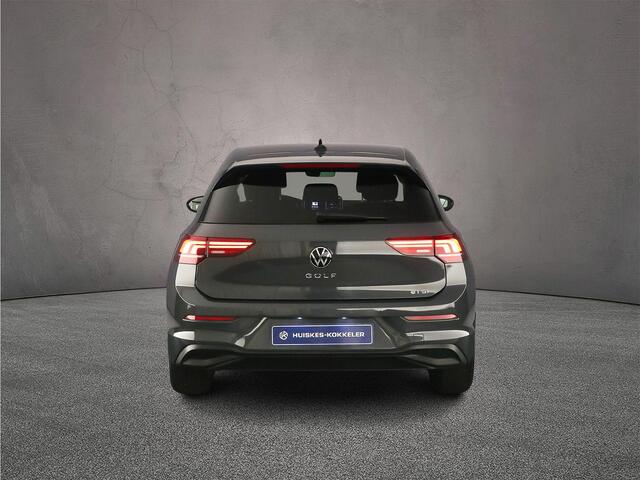 Volkswagen GOLF Life Edition 1.5 eTSI 115pk DSG Automaat Adaptive cruise control, Parkeersensoren, Stuurwiel verwarmd, LED koplampen, Airco, DAB, Stoelverwarming, App connect