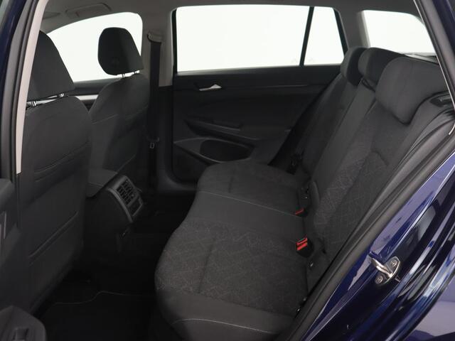 Volkswagen GOLF Variant 1.0 eTSI Life | LED | Trekhaak | Apple Carplay |