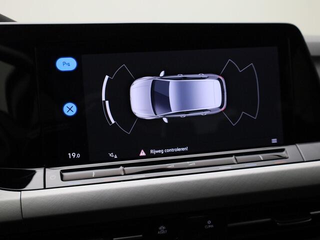 Volkswagen GOLF 1.0TSI/110PK Life · Apple/Android Car Play · Navigatie · Parkeer sensoren · Garantie t/m 04-07-2027 of 100.000km