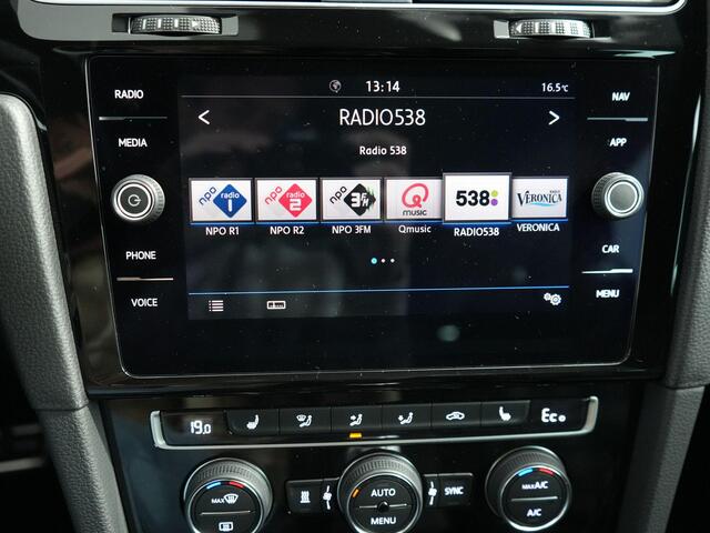 Volkswagen GOLF 1.4 eHybrid GTE | Dealer onderhouden | Standkachel | ACC | LED |