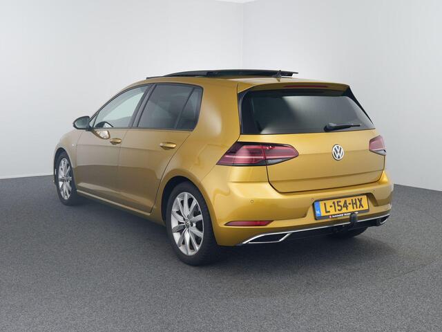 Volkswagen GOLF 1.5 TSI Highline | Standkachel | Stuur+stoel verwarming | LED | Pano | Virtual |