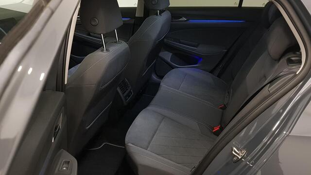 Volkswagen GOLF 1.5 eTSI 150pk DSG Style | Navigatie | Climate Control | Camera | Parkeer sensoren | 18" LMV| Led | Keyless entry | Stoelverwarming