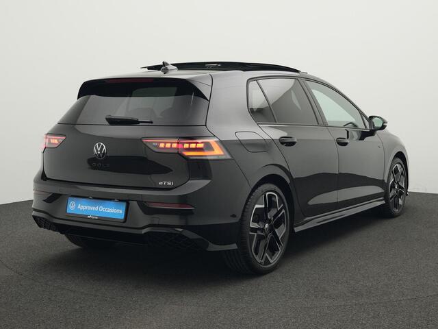 Volkswagen GOLF 1.5 eTSI 150 pk DSG R-Line Edition | Panoramadak | IQ Light | Head-up display | Adaptive Cruise | Stoelverwarming | 18 inch