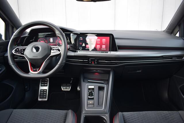 Volkswagen GOLF 2.0 TSi 300pk GTI Clubsport Panoramadak | IQ LED | Virtual | Sfeerverlichting | Carplay | Velours