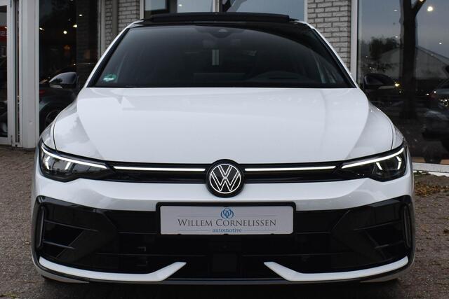 Volkswagen GOLF 2.0 TSI 4Motion R Performance Akra Pano DCC HUD Harman/Kardon Memory