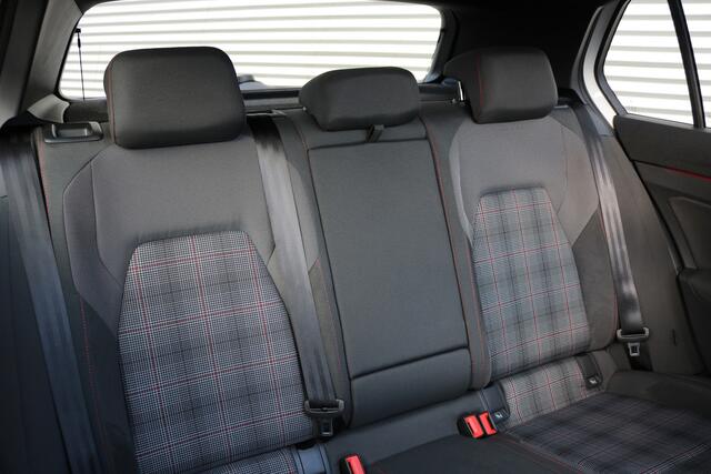 Volkswagen GOLF 2.0 TSI GTI DSG (Panoramadak Carplay ACC Camera Keyless IQ-Light 19InchLMV Pdc V+A PrivacyGlass)