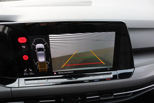 Volkswagen GOLF 2.0 TSI GTI DSG (Panoramadak Carplay ACC Camera Keyless IQ-Light 19InchLMV Pdc V+A PrivacyGlass)