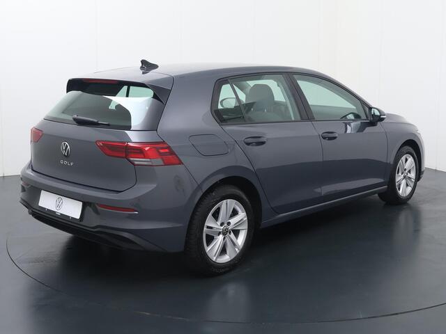 Volkswagen GOLF 1.0 TSI Life | 110 PK | Achteruitrijcamera | Navigatiesysteem | Adaptive cruise control |