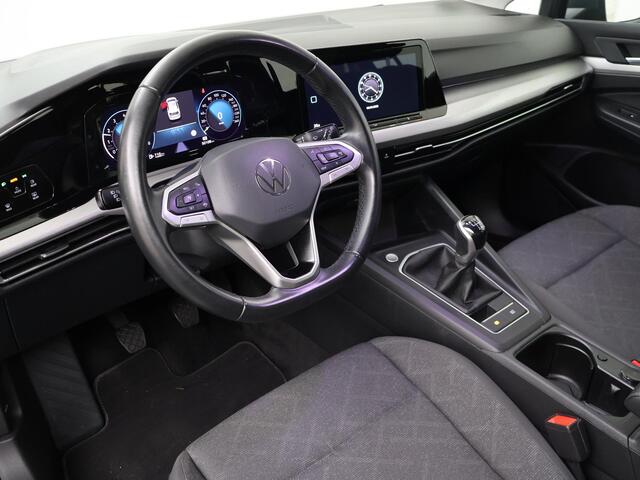 Volkswagen GOLF 1.0 TSI Life | 110 PK | Achteruitrijcamera | Navigatiesysteem | Adaptive cruise control |