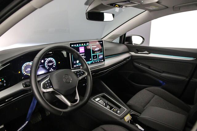 Volkswagen GOLF Life Edition 1.5 eTSI 115pk DSG Automaat Adaptive cruise control, Stoelverwarming, LED koplampen, Parkeersensoren, App connect, Stuurwiel verwarmd