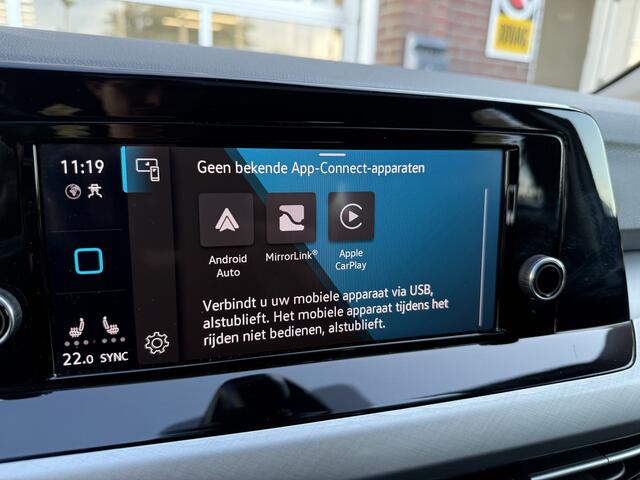 Volkswagen GOLF 1.5 TSI Life Panoramadak, 18''Lmv, Winterpakket