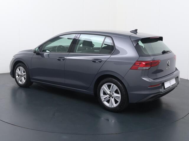 Volkswagen GOLF 1.0 TSI Life | 110 PK | Adaptive Cruise Control | Parkeersensoren | Navigatie