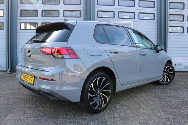 Volkswagen GOLF 1.5 TSI Life Business Xenon Virtuel cockpit Sportzetels Camera Led Bj:2020