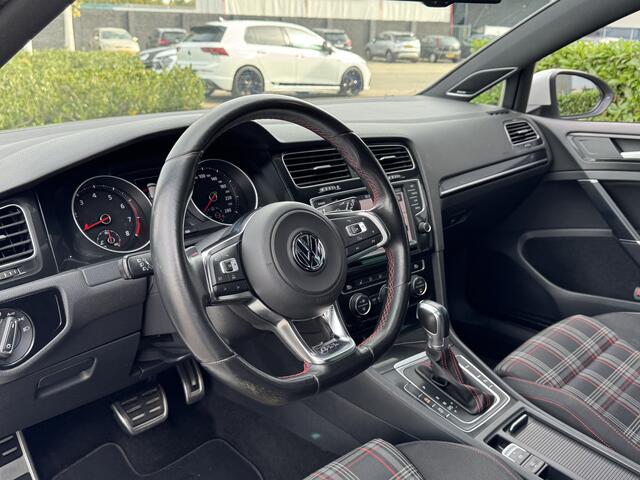 Volkswagen GOLF 7 GTI Performance 2.0 TSI 230pk DSG / Aut. Panormadak Dynaudio Camera 19" 108dkm NL Auto!!