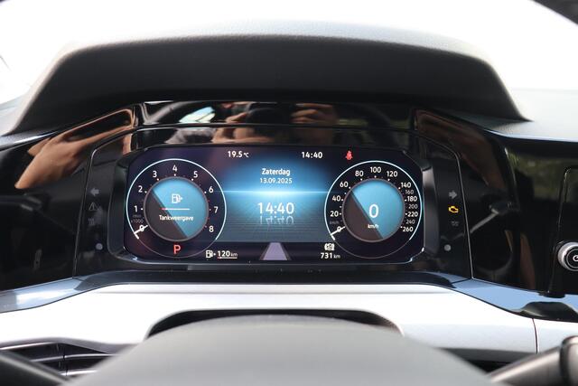 Volkswagen GOLF 1.0 eTSI Life Business