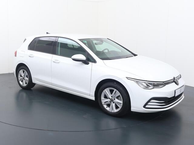 Volkswagen GOLF 1.0 TSI Life | 110 PK | Multifunctioneel stuurwiel | Cruisecontrol | Stoelverwarming | Achteruitrijcamera |