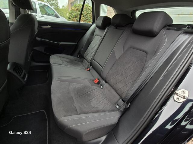 Volkswagen GOLF Variant 2.0 TDI Life Business Trekhaak, Apple-Carplay, El.verst.stoel.