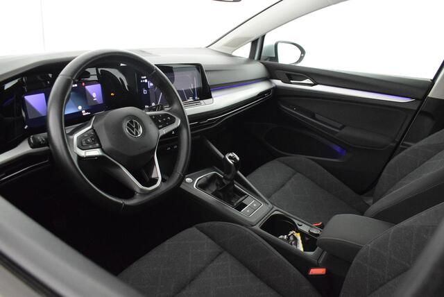 Volkswagen GOLF 1.0 TSI 110pk Life Navigatie Cruise Control Parkeersensoren