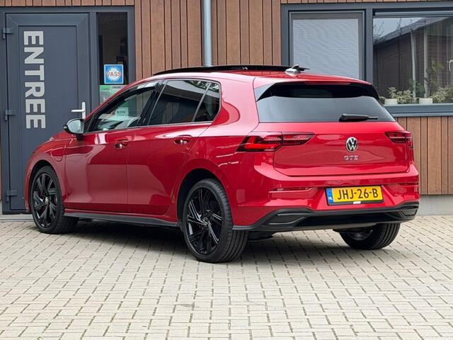 Volkswagen GOLF 1.4 EHYBRID GTE Pano IQ Light Camera ACC Trekhaak